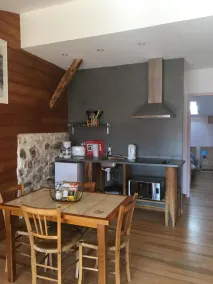 Gîte with swimming pool and view of the Pyrenees - Image 4