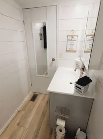 Completely renovated lakehouse with all the extras - Image 2