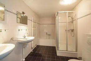 Cosy Apartment With Balcony - Image 2