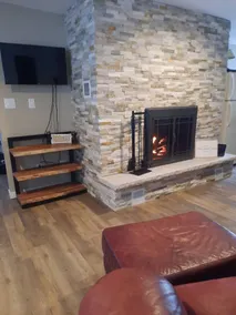 Beautiful Lakefront Home on Crystal Clear, Private, Full Recreation Lake  - Image 2