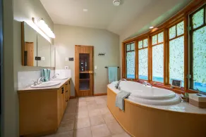 Bears Beach House - Image 3