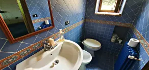 Adorable studio entouré de verdure, idéal pour les couples - Image 2