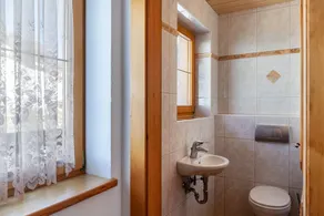 Apartamento \"Zillertal 3000\" con vistas a la montaña, Wi-Fi y terraza - Image 3