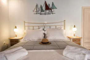 Gavrion's Nest - Premium Cycladic Studio - Image 5
