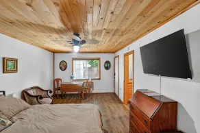 Rouge Cobb Mountain Hotel - Cabin 3 - Image 3