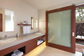 Superbe maison de 4 chambres avec piscine privée et bain à remous, près du Beach Club - Image 3