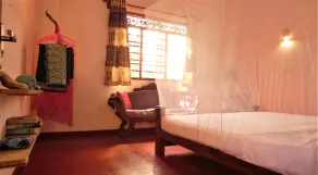 large apartment with balcony 100 m to the beach in Hikkaduwa - Sri Lank - Image 5