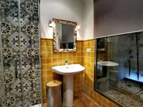 LUXURIOUS APARTMENT MED WIFI PRIVATE SUNNY TERRACE & JACUZZI I CITY CENTER - Image 4