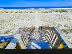 Wavewatch Inn-Spectacular Simplicity The Perfect Beachfront Home Away From Home - Image 4