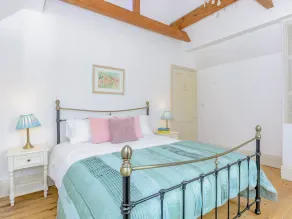 2 bedroom accommodation in Miller&rsquo;s Dale, near Buxton - Image 5