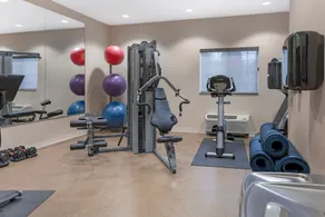 House of Vines: Walkable Penn Yan Retreat. Kayaks and Indoor Pool Access - Image 2