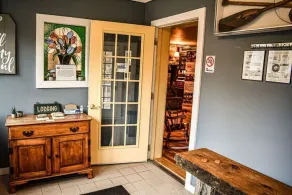Lavendel / Brook Road Inn - Image 4