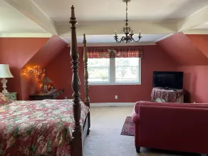 Country Cottage Apartment - Entire 2nd Floor (UPS District - N Tacoma) - Image 5