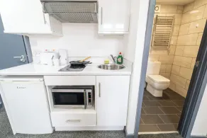 Beautiful 1-Bed Studio in Birmingham - Image 2