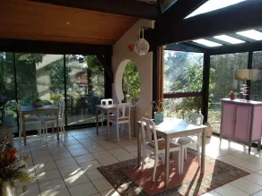 Agréable Chambre Indépendante Avec Piscine & Parc - Image 3
