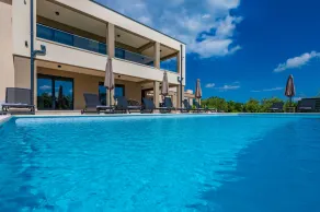 Villa Silente, modern and luxurious villa hugged by nature - Image 5