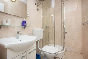 Apartment Bogomir - 80m from beach - Image 2