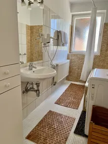 Appartement ensoleillé avec plage - Image 2