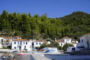 wonderfully restored traditional stone house - Image 4