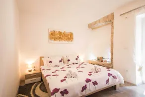 Fully fenced, pet-friendly, ideal for families - Image 5