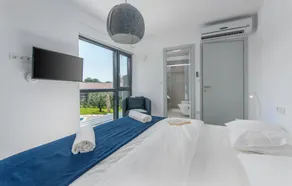 Relájese y disfrute de la hermosa Istria interior desde la lujosa y elegante villa. - Image 5