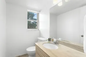 Bay Harbor Sunset Apt 3B - Image 4