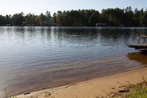 Luxury Cottage Living on the Lake in Muskoka - Image 2