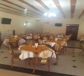 Queens Garden Hotel - Image 2