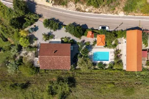 Holiday Home With Pool Near Makarsk - Image 2