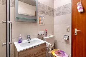 Holiday Apartment '3' with Mountain View, Private Terrace and Wi-Fi - Image 4
