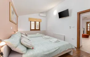 Amazing home in Sv.Kirin with sauna - Image 5