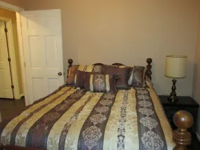 Cayce Charm Minutes to Downtown Columbia - Image 4
