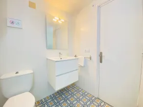 APARTAMENTOS AQUARIUM (1B) À COTÉ DE LA PLAGE. TERRASSE 30M2 AVEC BARBECUE. - Image 3