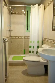 Nice townhouse with comunity pool and sea views. - Image 5