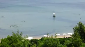 Villa Oasis. Apartment with balcony, sea & forest view, garden, private beach. - Image 4
