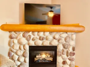 Entire Cozy  Villa 2 min Near Starved Rock! - Image 5