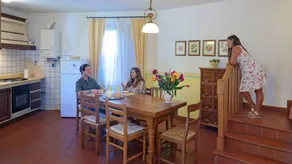 A Daisy in the Villa - Image 5
