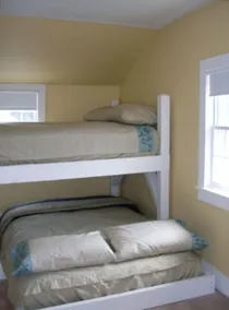 FREE 3rd Night!* (See description) Nantucket in Town 3 Bedroom 1 Bath Cute House - Image 5