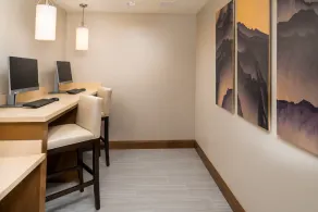 1 Bedroom | Free Breakfast + Indoor Pool + Hot Tub - Image 5