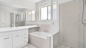 Ocean Road Oasis - Image 3