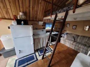 Blakley Hobbit Small Cabin - Image 5