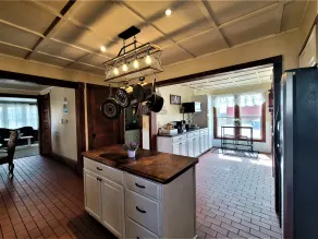 Charming Farmhouse in the Orchards near Lake Mich! - Image 2