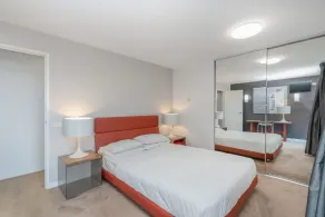 Sleek 2-Bed Apartment in Vibrant Kingston - Image 3