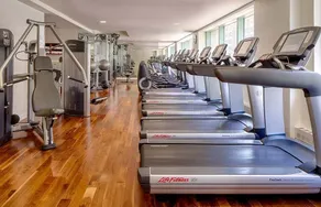 2 Connecting Suites at a 5⭐️ Hotel - Image 4