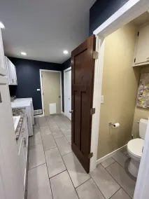 Spacious 3 Bedroom Home in a Quiet Neighborhood Near the University - Image 5