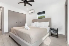 Lauderdale Modern 1 Bedroom 1 Bathroom with Private Backyard - Image 5