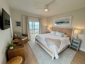 Best Views on the Island! Oceanfront, Sunsets, Boat dock, Elevator, pool, fish! - Image 5