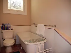 A secluded getaway with an incredible view - 30 minutes from Lake Placid - Image 3