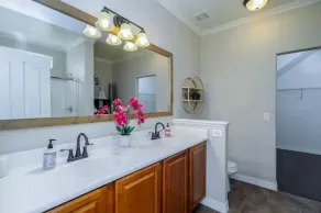 Charming 3200+ Sqft 4 Bedroom That Sleeps 10 - Image 5
