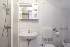 Comfortable and spacious apartment on the 2nd floor. - Image 5